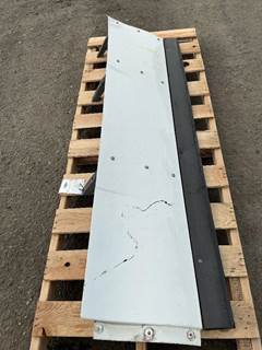 International LT625 Sleeper Fairing