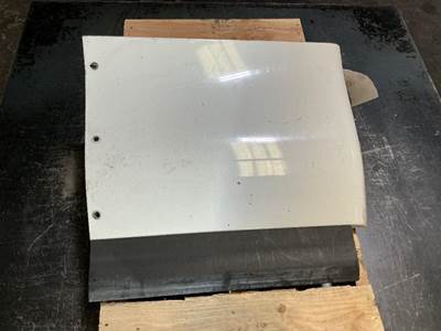 International LT625 Sleeper Fairing