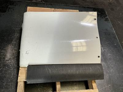 International LT625 Sleeper Fairing