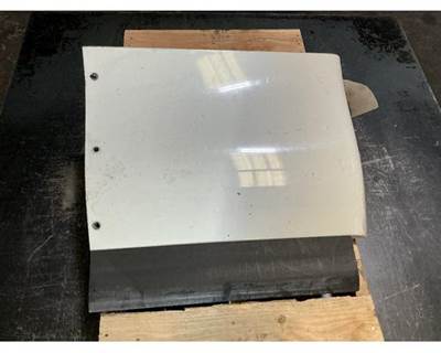 International LT625 Sleeper Fairing