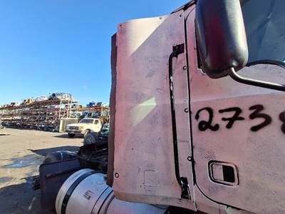 Mack Pinnacle CXU612 Sleeper Fairing for a Mack CXU612