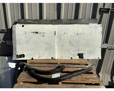 Mack Pinnacle CXU612 Sleeper Fairing for a Mack CXU612