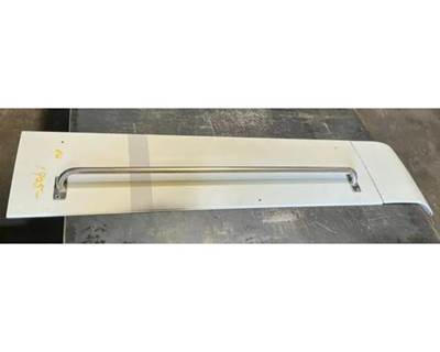 Peterbilt 384 Right Sleeper Fairing