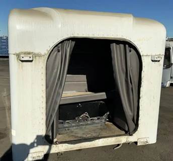 Peterbilt 384 Sleeper