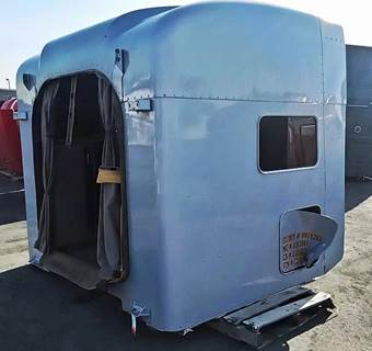 Peterbilt 386 Sleeper