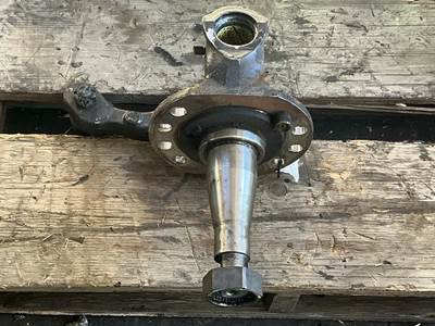 Meritor-Rockwell FF967 Right Spindle for a Mack CXU633T