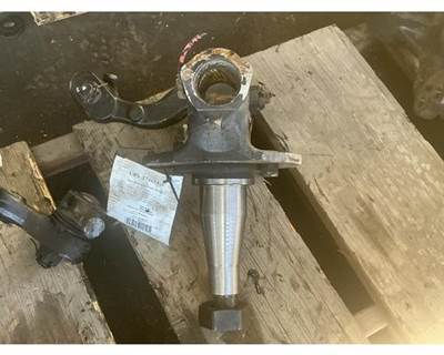 Meritor-Rockwell FF967 Right Spindle for a Mack CXU633T