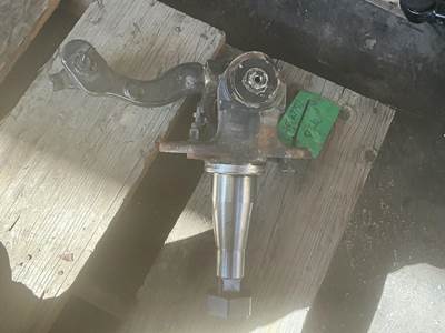 Meritor-Rockwell MFS13123A Right Spindle for a Mack CXU613