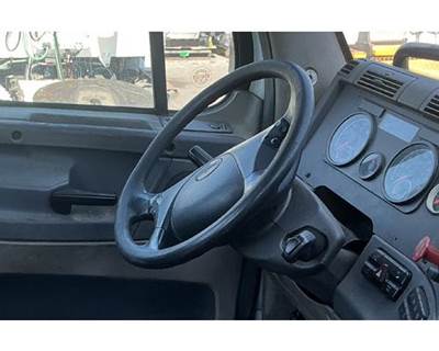 Freightliner Cascadia 113 Steering Column for a Freightliner CASCADIA