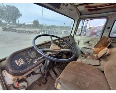 International 1853 Steering Column