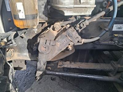 TRW/ROSS CASCADIA 126 Steering Gear / Rack for a Freightliner Cascadia 126