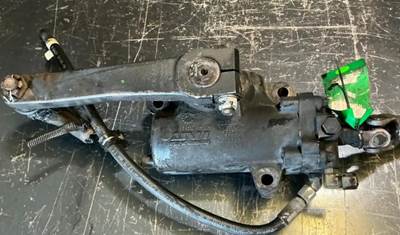 TRW/ROSS TAS55016A Steering Gear / Rack for a Freightliner MT55 Chassis