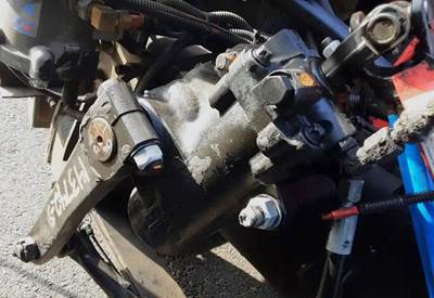 TRW/ROSS TAS55016A Steering Gear / Rack for a Freightliner MT55 Chassis