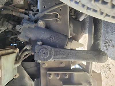 TRW/ROSS TAS55016A Steering Gear / Rack for a Freightliner MT55 Chassis