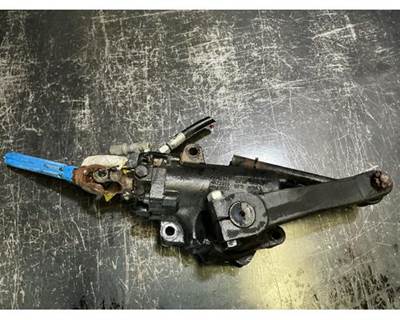TRW/ROSS TAS55016A Steering Gear / Rack for a Freightliner MT55 Chassis