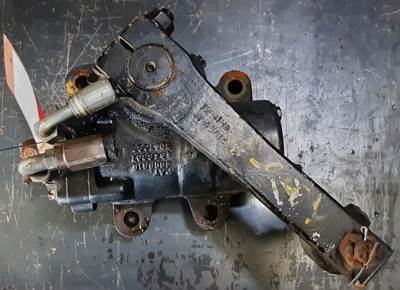 TRW/ROSS TAS65003 Steering Gear / Rack for a White WXLL Xpeditor