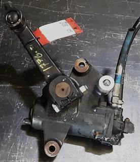 TRW/ROSS THP60004A Steering Gear / Rack for a Volvo VNL