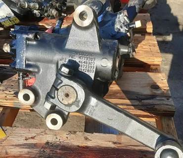 TRW/ROSS THP60004A Steering Gear / Rack for a Volvo VNL