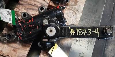 TRW/ROSS THP60010 Steering Gear / Rack for a Freightliner Cascadia 125