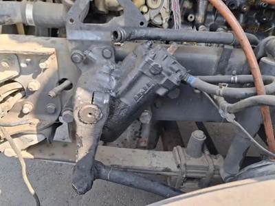 TRW/ROSS THP60010 Steering Gear / Rack for a Freightliner Cascadia 125