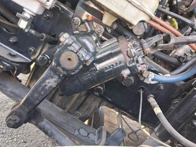 TRW/ROSS THP60010 Steering Gear / Rack for a Freightliner Cascadia 125