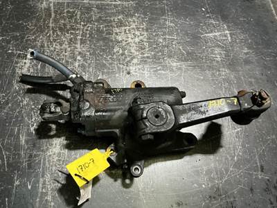 TRW/ROSS THP60010 Steering Gear / Rack for a Freightliner Cascadia 125