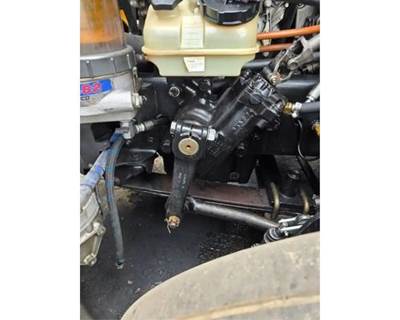 TRW/ROSS THP60010 Steering Gear / Rack for a Freightliner Cascadia 125