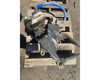 TRW/ROSS THP60010A Steering Gear / Rack for a Freightliner Cascadia 125