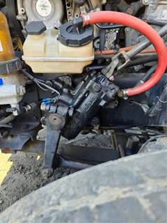 TRW/ROSS THP60010R Steering Gear / Rack for a Freightliner Cascadia 125