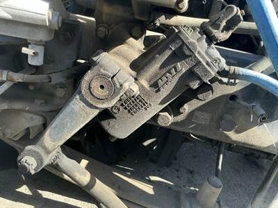 TRW/ROSS THP60011 Steering Gear / Rack for a Freightliner Cascadia 125