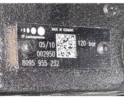 ZF 8095955232 Steering Gear / Rack for a Workhorse Custom Chassis W62