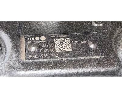 ZF 8095955232 Steering Gear / Rack for a Workhorse Custom Chassis W62