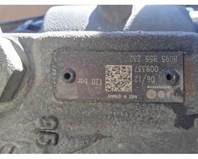 ZF 8095955232 Steering Gear / Rack for a Workhorse W62