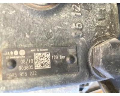 ZF 8095955232 Steering Gear / Rack for a Workhorse Custom Chassis W62