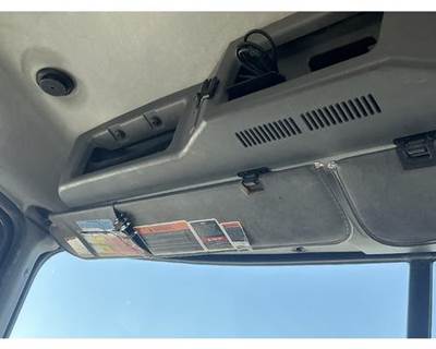 Mack Pinnacle CXU612 Sun Visor for a Mack CXU612