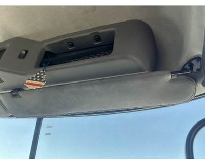 Mack Pinnacle CXU612 Sun Visor for a Mack CXU612