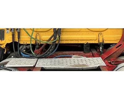 Freightliner Cascadia 125 Suspension Crossmember / K-Frame