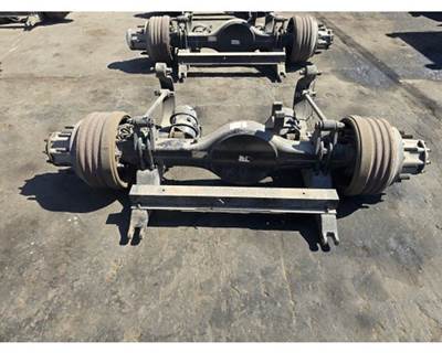 Spicer S20-045B Tag / Pusher Axle
