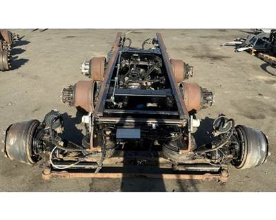 Tag Axle/ Pusher Axle Assembly, 13.5K Capacity, 10 Hole Pilot, Air Drum Brakes,