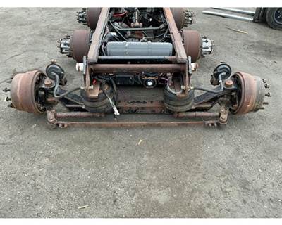 Autocar Truck Tag Axle/ Pusher Axle Assembly, 13.5K Capacity, 10 Hole Pilot, Air