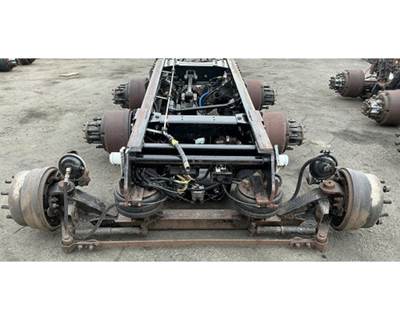 Tag Axle/ Pusher Axle Assembly, 13.5K Capacity, 10 Hole Pilot, Air Drum Brakes,