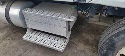 Freightliner Cascadia 125 Tool Box
