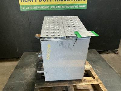 Freightliner Cascadia 126 Tool Box