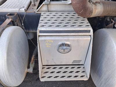 International 9200i Tool Box