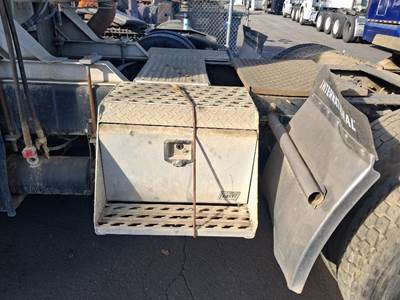 International 9200i Left Tool Box