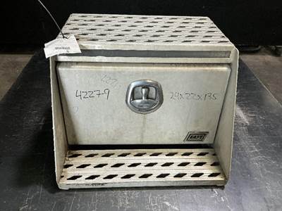 International 9200i Left Tool Box