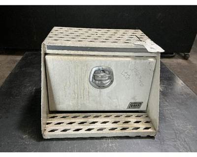 International 9200i Tool Box