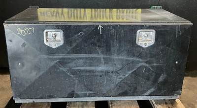 International DuraStar 4400 Tool Box