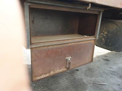 Mack Midliner MS250P Tool Box for a Mack MS250P