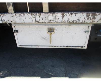 Mitsubishi FEC72S Tool Box